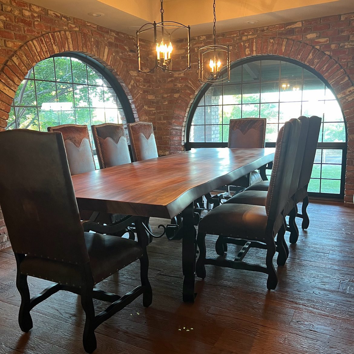 The Grand Island Dining - Ranch & Co Interiors