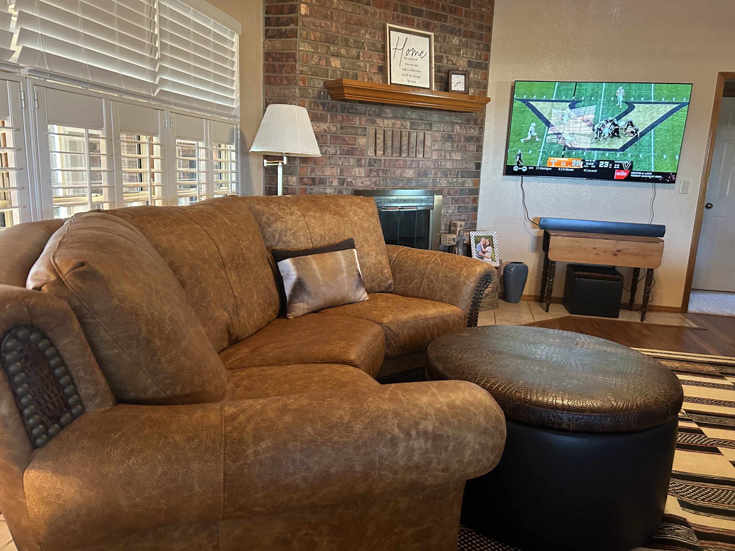 Santa Fe Curved CouchBrown - Ranch & Co Interiors